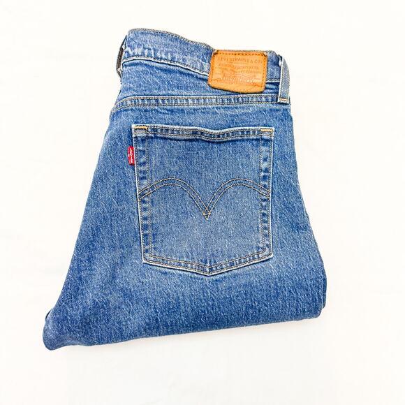 Levi's Wedgie Button Fly Medium Wash Denim Jeans Straight Leg Size 29 - Picture 1 of 10